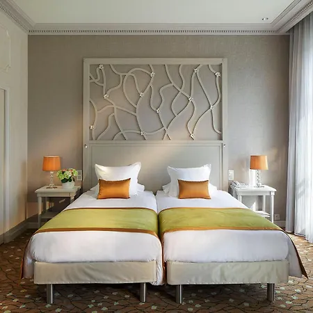 스플렌디드 에투알 파리