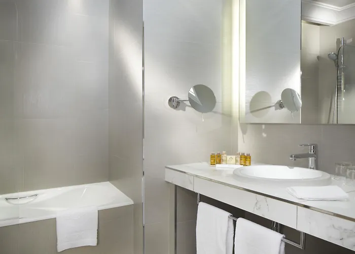 Splendid Etoile Hotel
