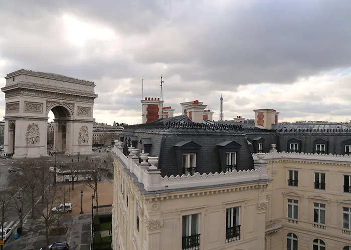 Splendid Etoile Hotel 4*